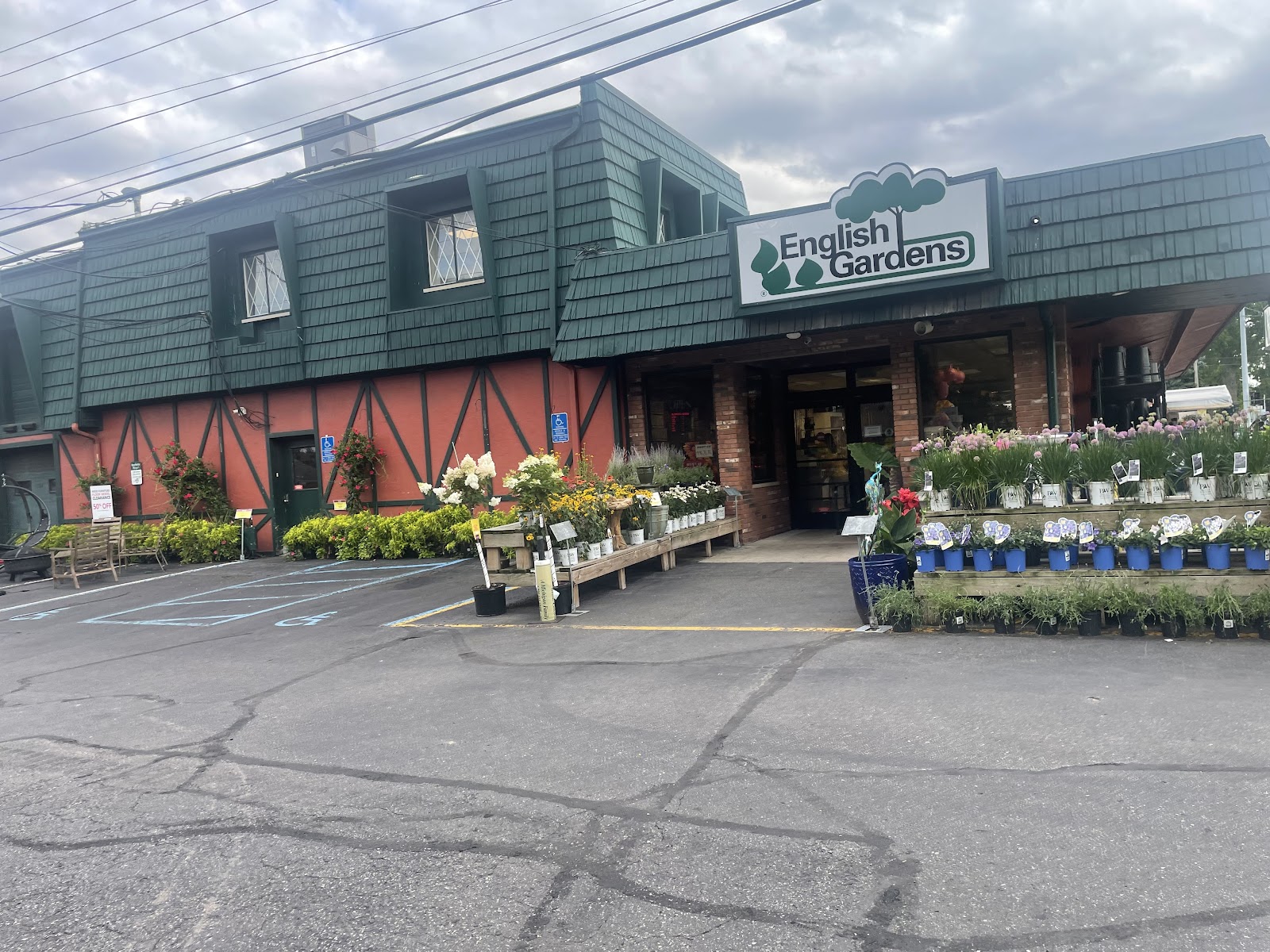 English Gardens in West Bloomfield Township