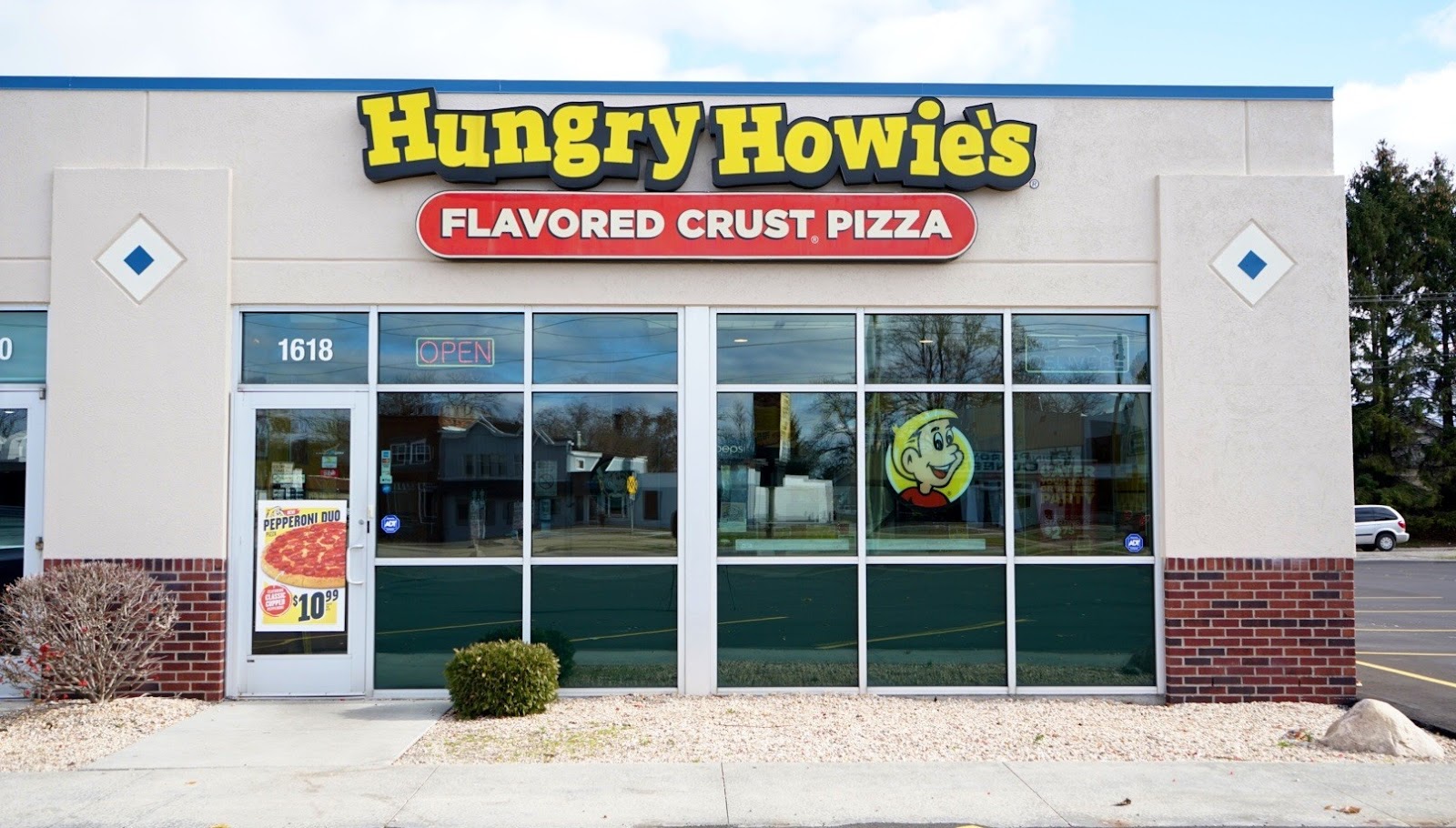 Hungry Howie's Pizza in West Bloomfield Township