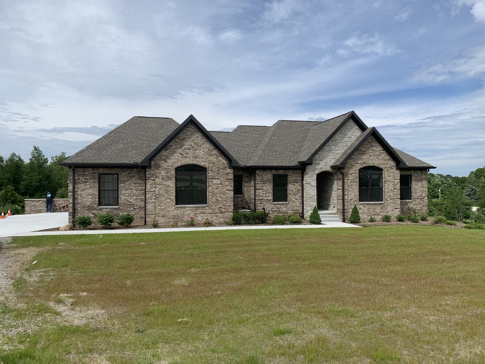 Make Your Move RE, Donna Peres in West Bloomfield Township